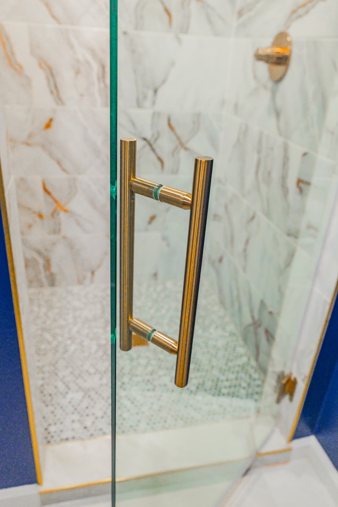Kitchen Remodel in Sacramento — frameless glass shower, tiled shower surround, walk-in shower, shower bench, mosaic backsplash