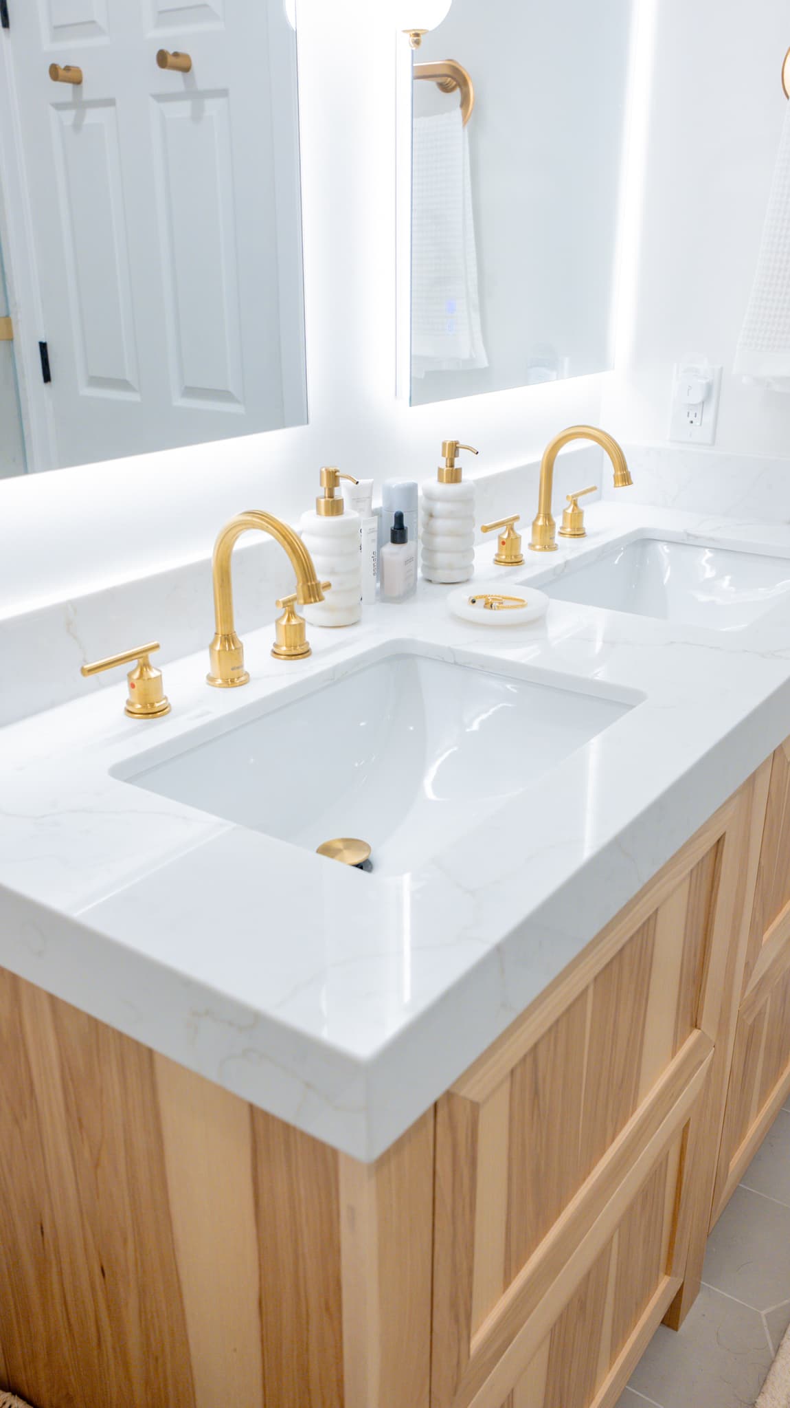 Kitchen Remodel in Sacramento — double vanity, undermount sink, quartz countertop, lighted mirror, custom cabinetry